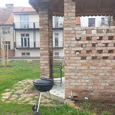 Art Nouveau Apartment With Garden In Pisek Exterior foto