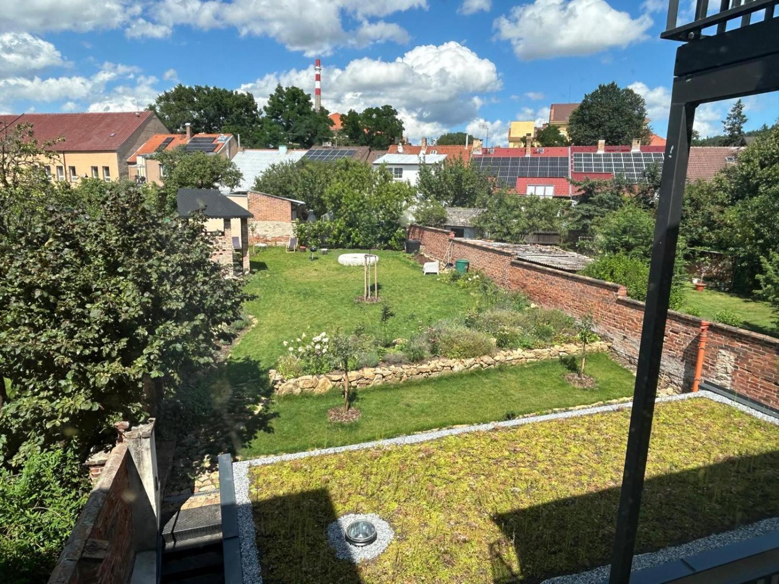 Art Nouveau Apartment With Garden In Pisek Exterior foto