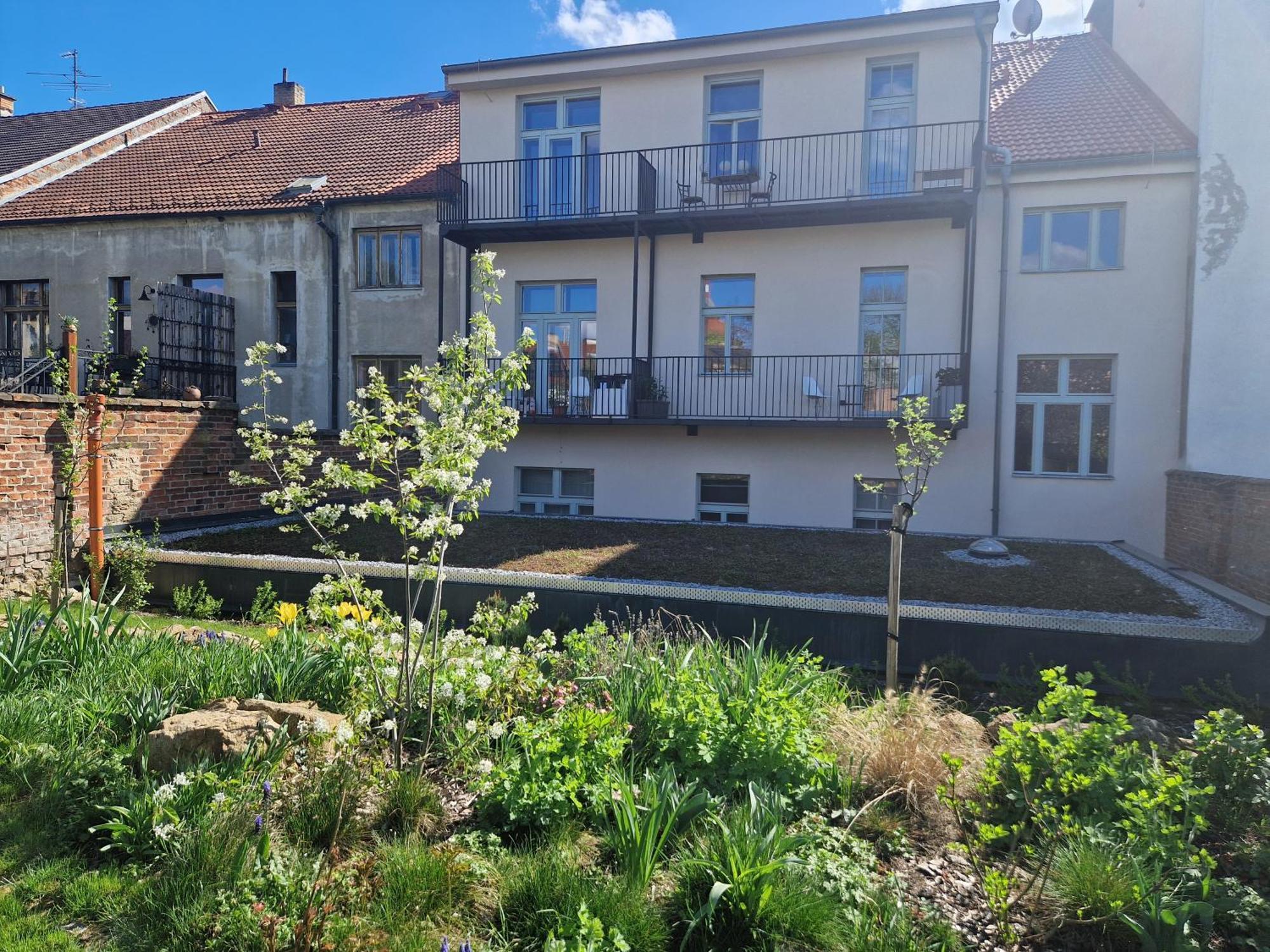 Art Nouveau Apartment With Garden In Pisek Exterior foto